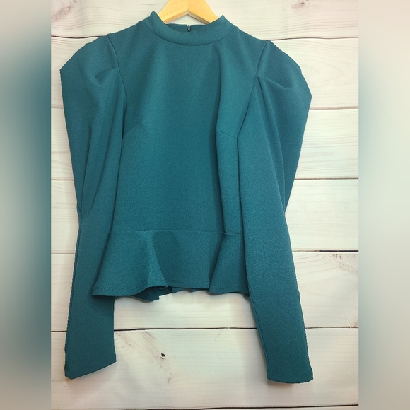 Express Top Size Medium NWT - Picture 2 of 5